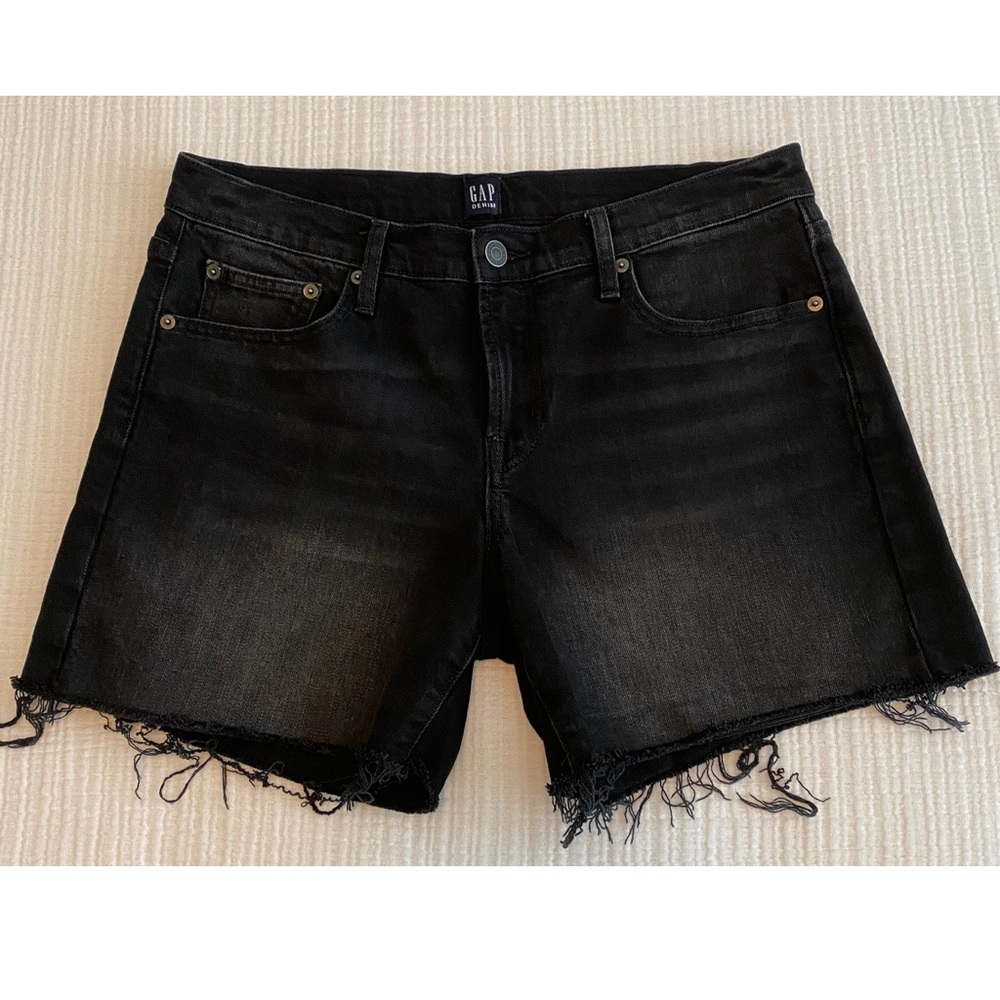 GAP Women’s Black Denim Raw Hem 5” Inseam Shorts SIZE 29